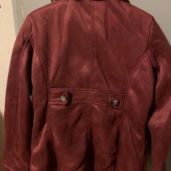 Beautiful warm coat - Picture 4 of 6